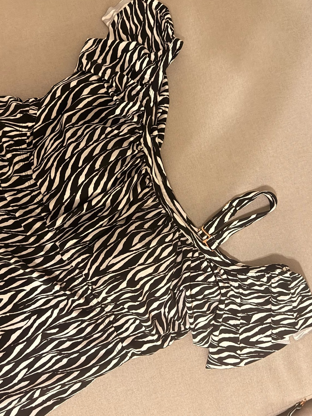 Raisins Curve Zebra Print Off Shoulder Tankini Top 22W Plus Size Swim NWT - Picture 3 of 6